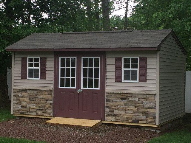 Homesteader with optional ramp, stone and glass doors